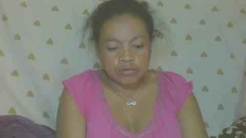 Snapshot of carinesexy69 chatting on June 20, 6:49 am carinesexy69 online show from June 20, 6:49 am