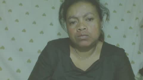 Snapshot of carinesexy69 chatting on June 29, 12:17 am carinesexy69 online show from June 29, 12:17 am