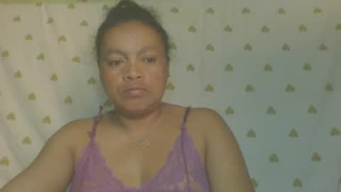 Snapshot of carinesexy69 chatting on June 30, 7:31 am carinesexy69 online show from June 30, 7:31 am