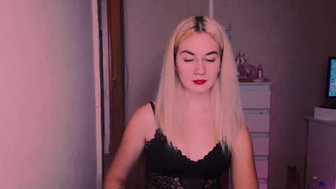 Carin online show from October 30, 5:24 pm