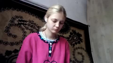Kira online show from May 6, 2:40 am