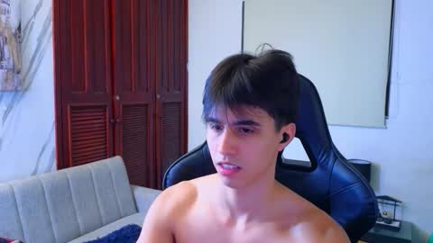 carl_dixon online show from March 10, 11:43 pm