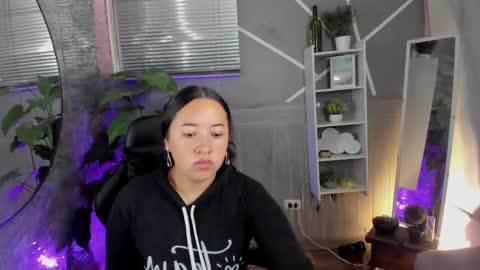 Carla  online show from January 29, 12:45 pm