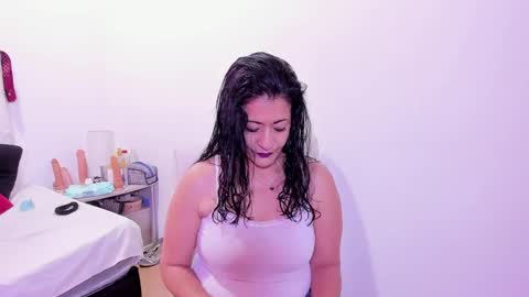 Carla online show from December 5, 10:45 pm