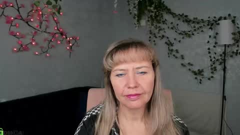 Carla Vogue online show from December 1, 10:53 am