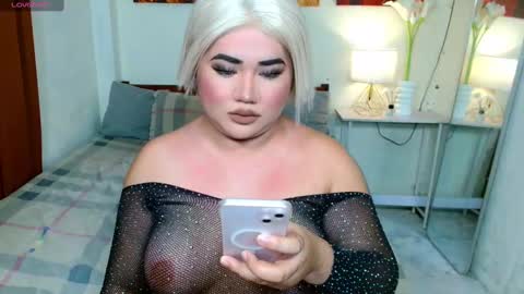 Snapshot of carlafuta chatting on December 1, 5:24 pm NO FREE HERE IF YOUR BROKE DONT STAY HERE online show from December 1, 5:24 pm