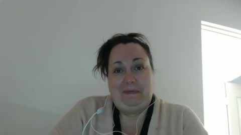 Snapshot of carlaruth chatting on January 14, 5:57 am Carlaruth online show from January 14, 5:57 am