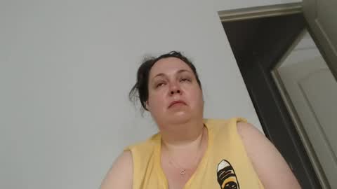 Snapshot of carlaruth chatting on July 6, 3:25 am Carlaruth online show from July 6, 3:25 am