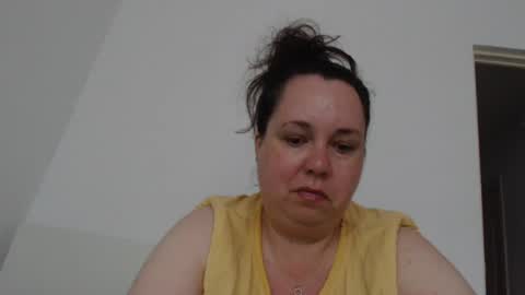 Snapshot of carlaruth chatting on July 8, 3:11 am Carlaruth online show from July 8, 3:11 am