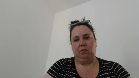 Snapshot of carlaruth chatting on July 9, 7:01 am Carlaruth online show from July 9, 7:01 am