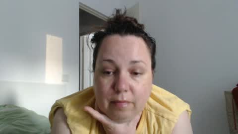 Snapshot of carlaruth chatting on July 12, 3:30 am Carlaruth online show from July 12, 3:30 am