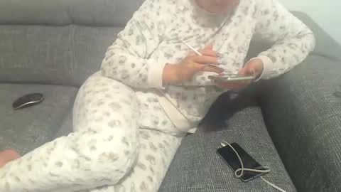 Snapshot of carlasweet00 chatting on December 2, 12:09 am carlasweet00 online show from December 2, 12:09 am