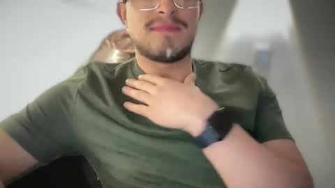 carlcarlinches4 online show from December 4, 9:45 pm