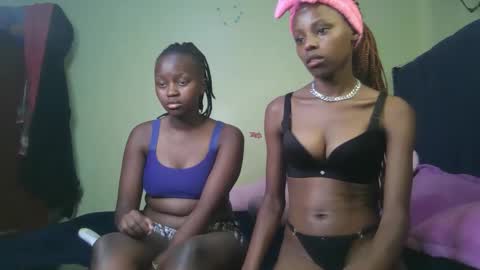 carlex_ online show from October 31, 9:49 pm