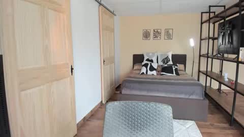 carlin1511 online show from September 16, 8:10 pm