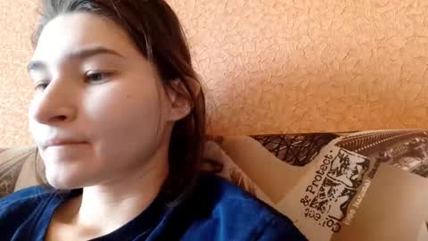 Snapshot of carlinematsuzaki chatting on February 18, 10:33 am Jessie online show from February 18, 10:33 am