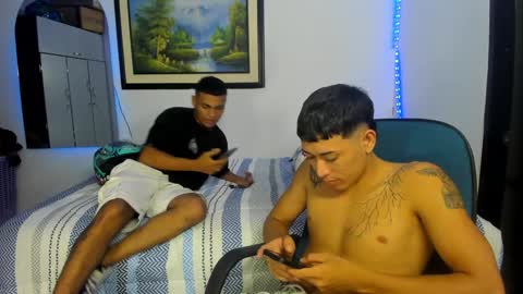 Snapshot of carlitosex09 chatting on December 3, 7:55 pm master online show from December 3, 7:55 pm