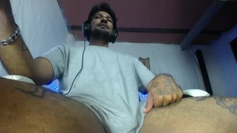 carlo yates  thx for help me to reach 100 thumps up online show from May 31, 2:46 pm