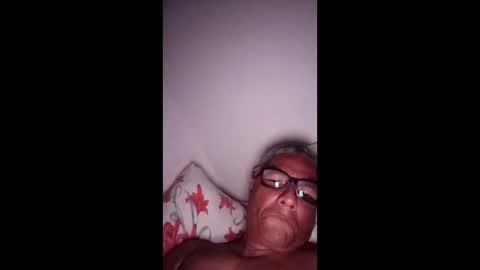 Snapshot of carlos347706 chatting on April 13, 12:16 am carlos347706 online show from April 13, 12:16 am