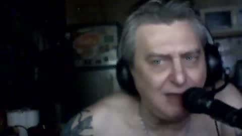 Snapshot of carlos712009 chatting on March 3, 7:25 am carlos712009 online show from March 3, 7:25 am