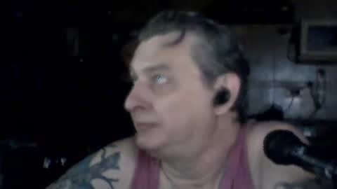 carlos712009 online show from April 8, 6:02 am