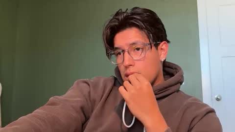 carlos online show from December 1, 4:23 pm