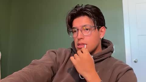 carlosjosecb2 online show from December 1, 4:23 pm