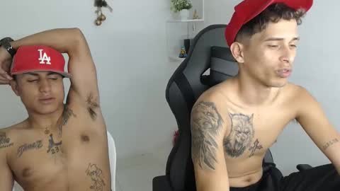 Snapshot of carlossmi01 chatting on February 10, 10:03 pm carlossmi01 online show from February 10, 10:03 pm