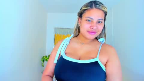 Snapshot of carlota_peach chatting on December 30, 12:20 pm Andrea online show from December 30, 12:20 pm