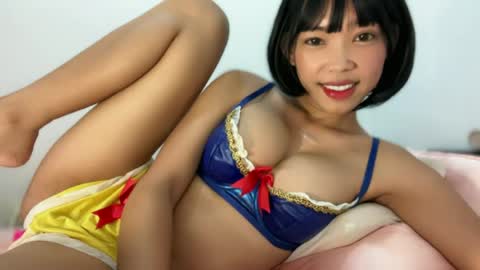 Snapshot of carmelasexmachinex chatting on June 21, 3:09 am carmela online show from June 21, 3:09 am