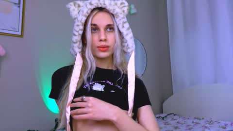 carmen__crybaby online show from September 22, 5:15 pm