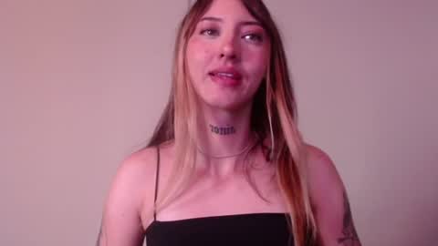 Snapshot of carmennrusso chatting on July 9, 9:19 pm carmennrusso online show from July 9, 9:19 pm