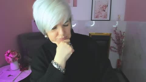 Carmen online show from April 14, 9:10 pm