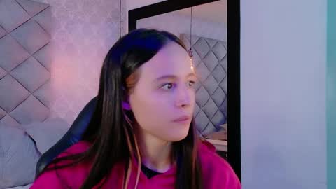 caro_adams1 online show from November 26, 11:33 am