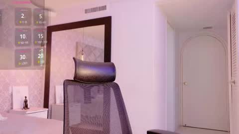 caro_adams1 online show from February 11, 11:04 am