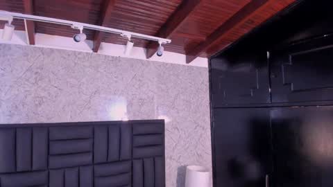    online show from December 12, 10:34 am