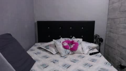 Caro milf  online show from April 8, 11:21 am