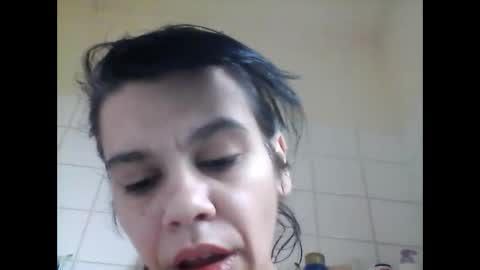 Snapshot of caroisback chatting on October 14, 10:27 am caroisback online show from October 14, 10:27 am