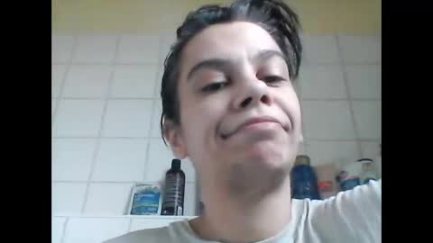 Snapshot of caroisback chatting on October 24, 10:22 am caroisback online show from October 24, 10:22 am