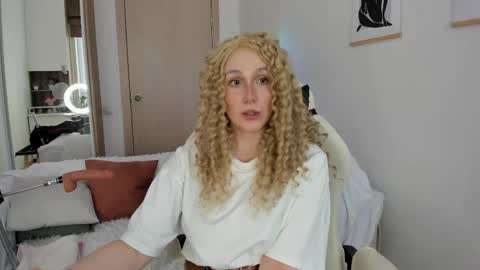 carol_may_ online show from May 15, 7:04 am