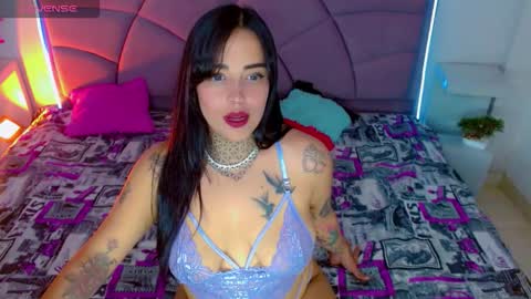 Carolaine01 online show from October 4, 8:51 pm