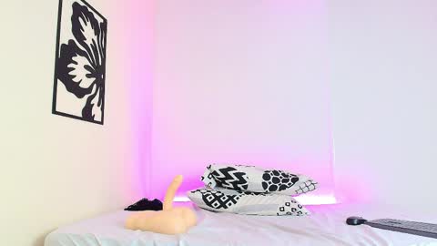 Snapshot of carolina_baire chatting on May 16, 10:36 am carolina baire online show from May 16, 10:36 am