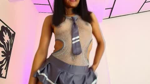 Snapshot of carolina_baire chatting on May 27, 12:46 pm carolina baire online show from May 27, 12:46 pm