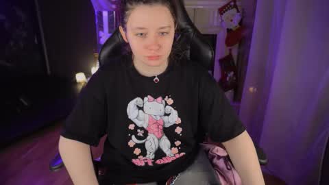 Snapshot of carolina_winter chatting on December 14, 12:32 pm Mira online show from December 14, 12:32 pm