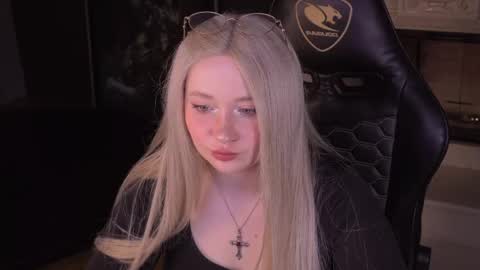 Mira online show from April 17, 5:43 am