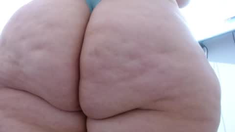 carolina_zabala_19 online show from June 2, 5:04 pm