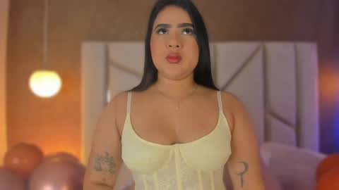 Snapshot of carolinaa_suarez chatting on October 9, 11:19 am carolinaa_suarez online show from October 9, 11:19 am