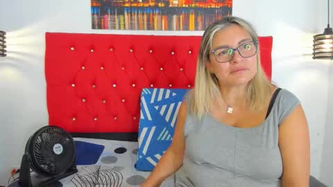 Carolina online show from November 23, 5:02 pm