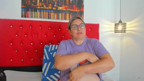 Carolina online show from December 14, 4:56 pm