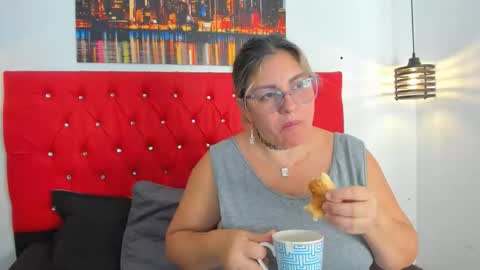 Carolina online show from February 15, 4:47 pm